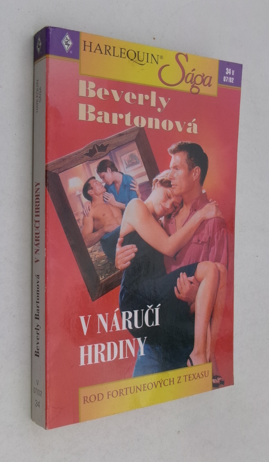 V náručí hrdiny