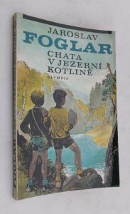 Chata v jezerní kotlině