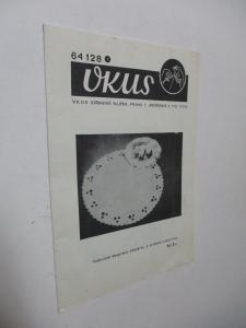 Vkus střihová příloha č. 64128 - Vyšívaná souprava zástěrky a kruhové prostírky