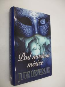 Pod maskou měsíce