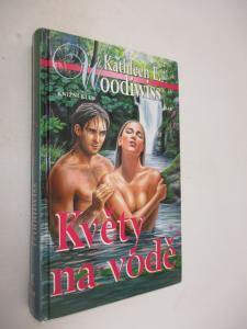 Květy na vodě